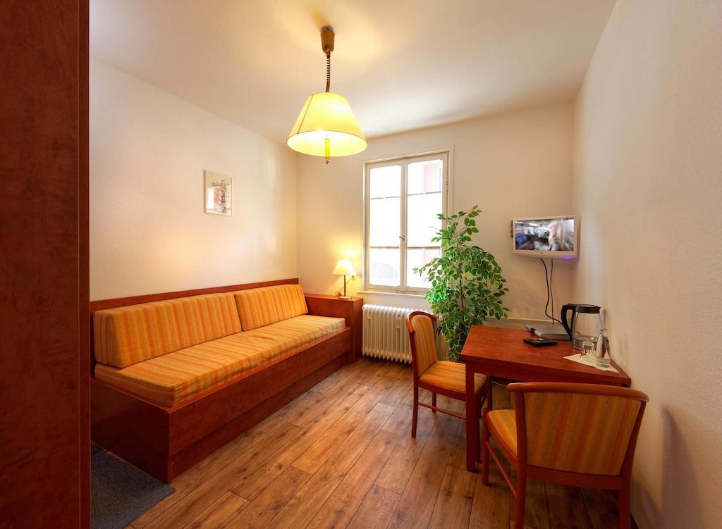 Landgasthof Zur Lilie Hotel Triberg im Schwarzwald Room photo